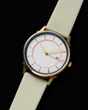 LW061-Gold.White/Red.Mint